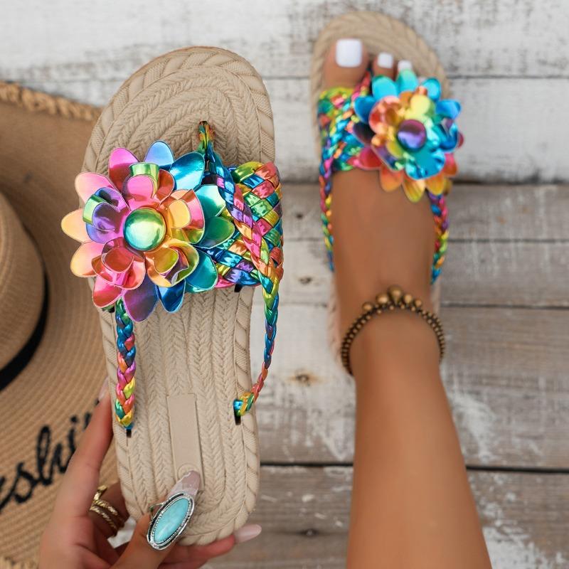 Fashion Women Flat Slippers 2024 New Summer Fashion Sandals Casual Vacation Braided Floral Pattern Toe Post Beach Slippers Slides Women
