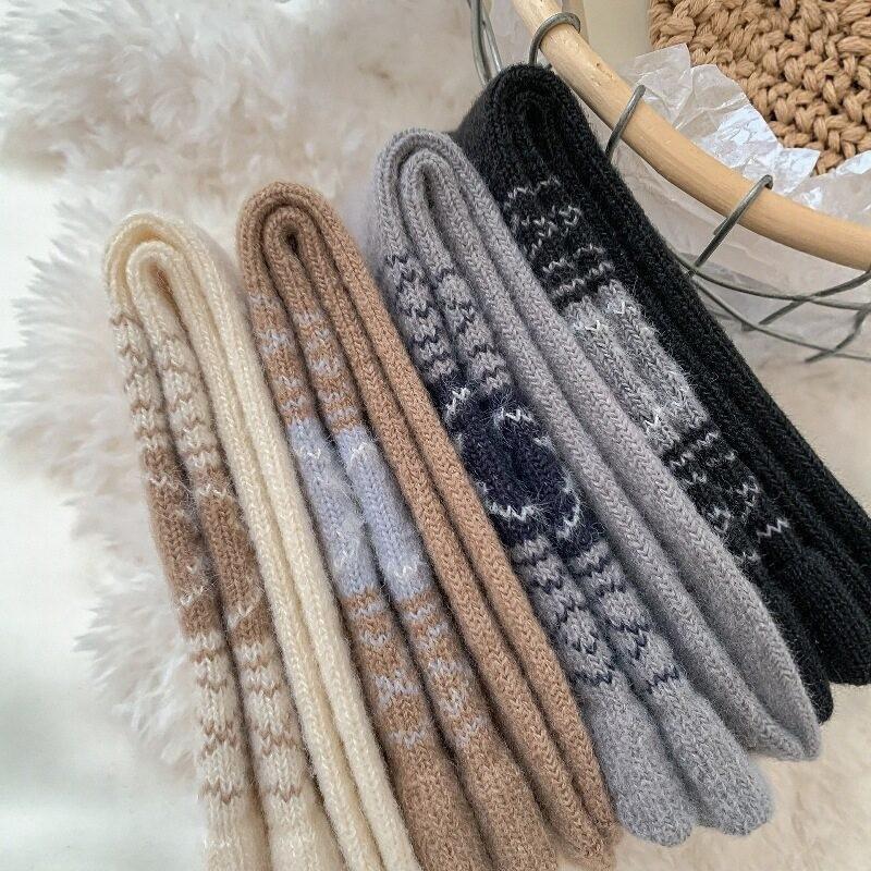 Fair Island Autumn And Winter Stacking Socks Children Thickened Warm Fluffy Medium Tube Calf Socks Snowflake Boneless New Year Cotton Socks
