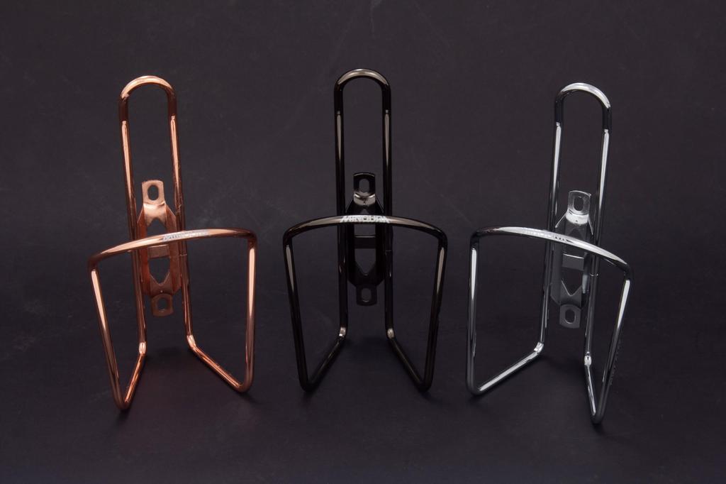 Minoura Premium Aluminum Bottle Chrome No Bolts AB100-4.5 Cage, Plated,