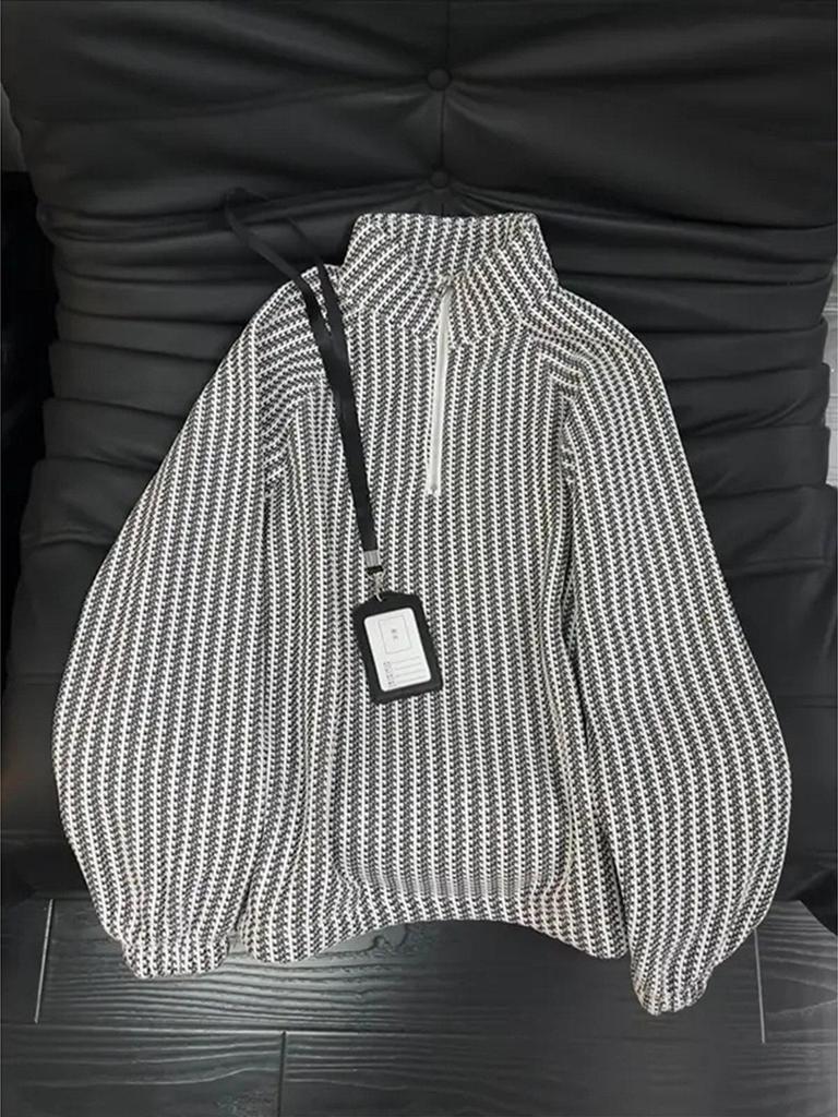 Men's Herringbone Pattern Fleece-Lined Hoodie: Autumn/Winter, Half-Zip, Long-Sleeve, Thickened, Stylish, High-End Jacket.