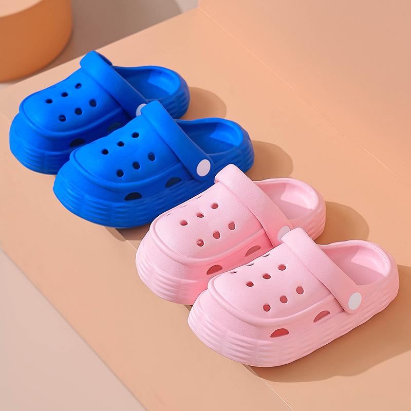 Girls Sandals Lightweight Outer Wear Women's Treasure Slippers Children's Hole Shoes Summer Baby Cool Slippers Girls Beach Shoes Tide