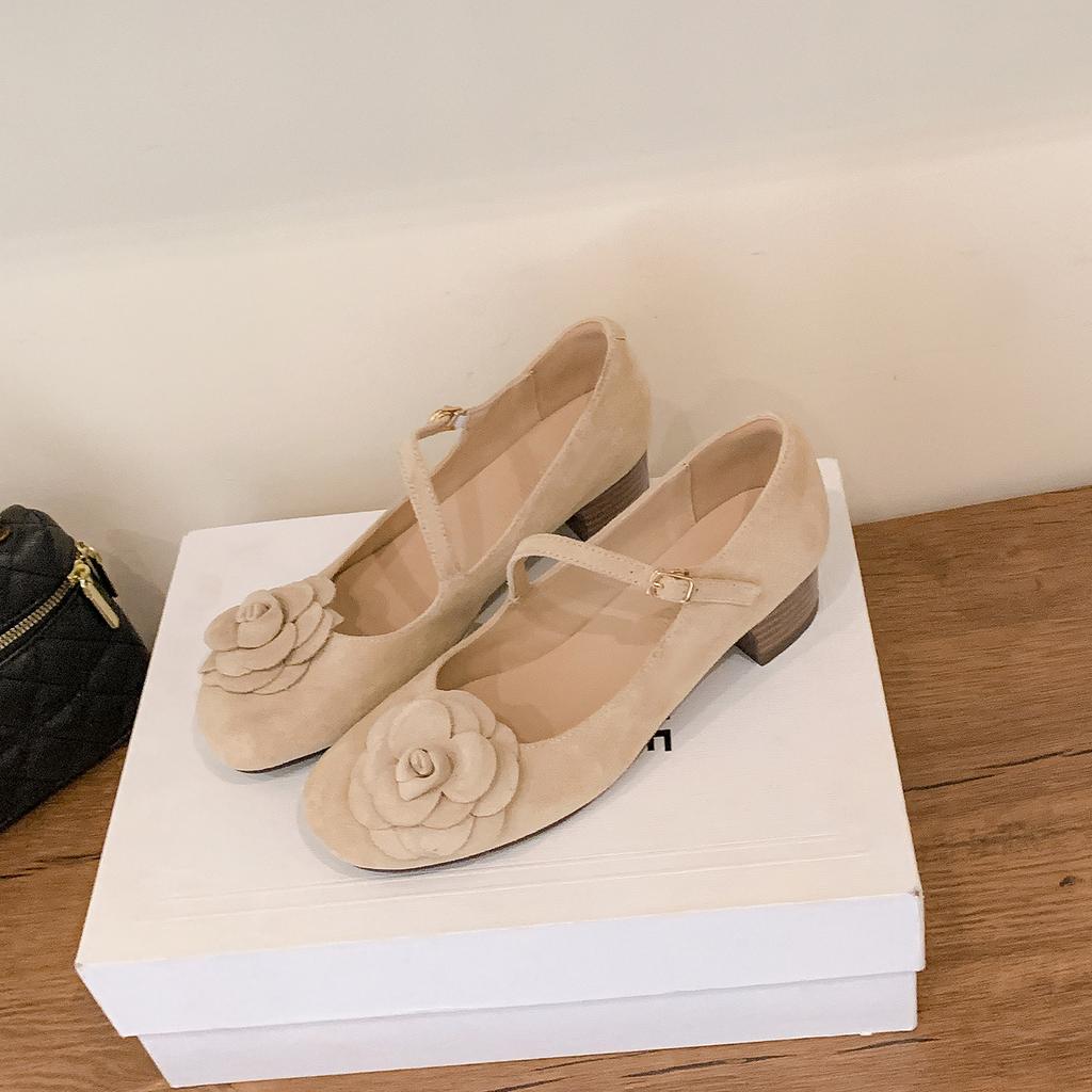 Niche Design Fashion Flower Commuter Thick Heel Single Shoes Retro Square Head Shallow Mouth Word with Mary Jane Shoes Women