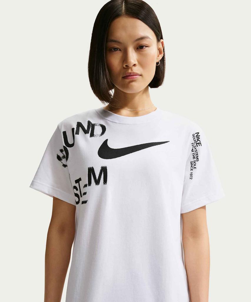 Nike Спортивная классическая футболка оверсайз W - Белый / Ir7852-100