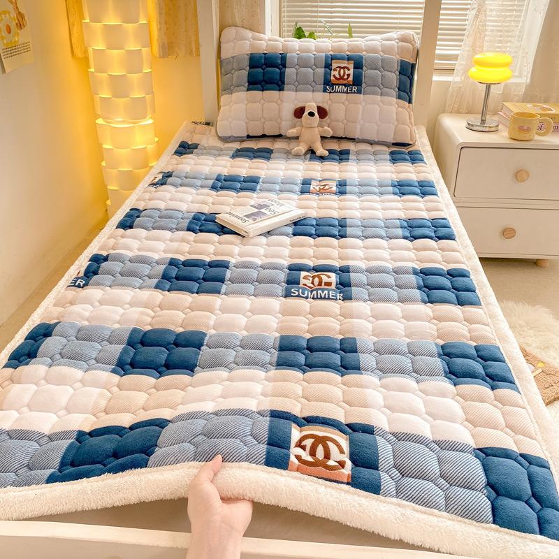Наматрасник из молочного флиса с антистатическим слоем, складной тепловой топпер для кровати в общежитии - 90x200см до 200x220см Машинная стирка
