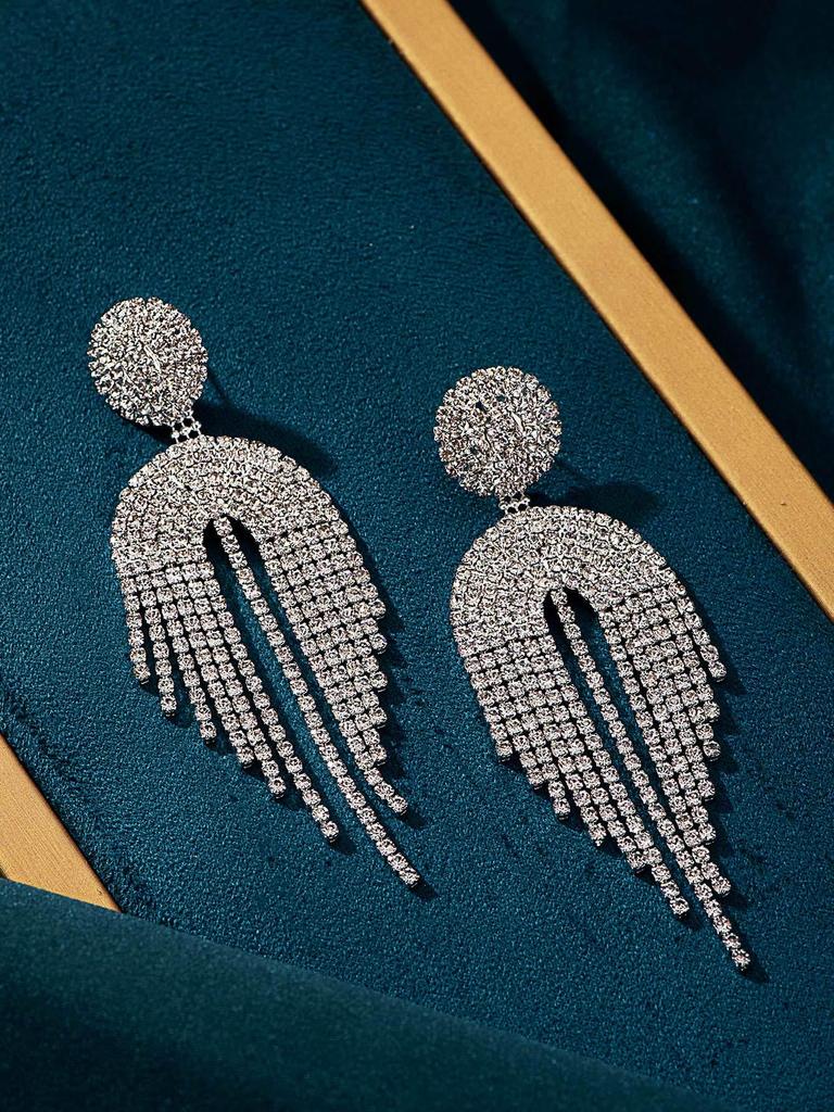 Luxurious Diamond Tassel Earrings: Shimmering, High-End Fashion for Exquisite European & American Style Party Wear.