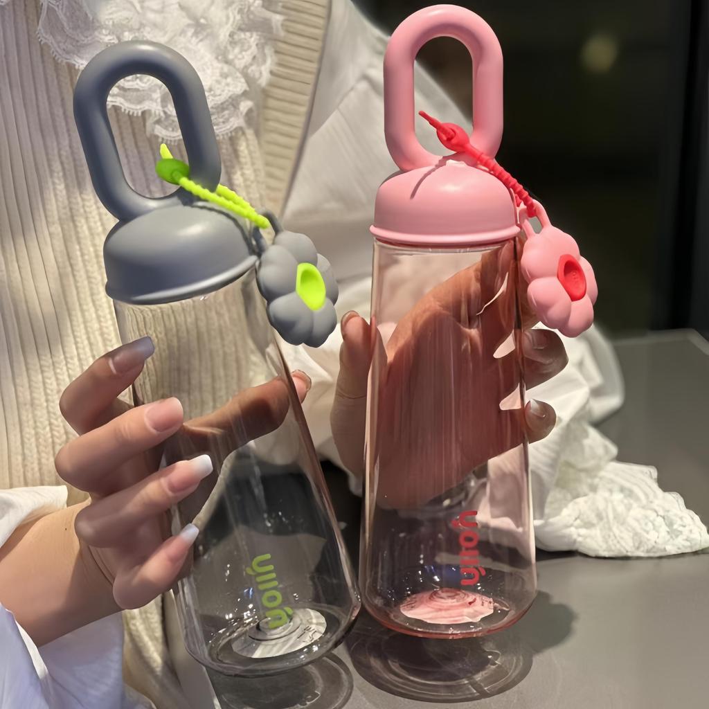 500ML Portable Large Capacity High-value Women's Plastic Water Bottle Outdoor Sports and Fitness Petal Handheld Water Bottle