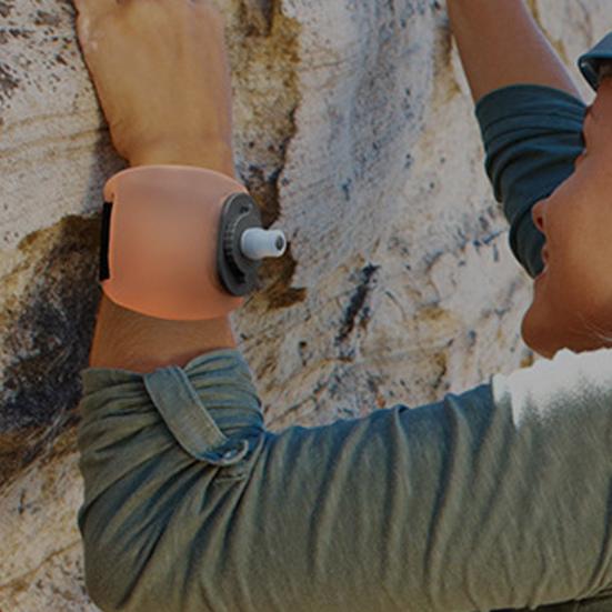 Outdoor Running Wrist Water Bottle Hand-Free Wearable Adjustable Wrist Water Bottle Portable Fitness Cycling Silicone Water Cup Sports Supplies