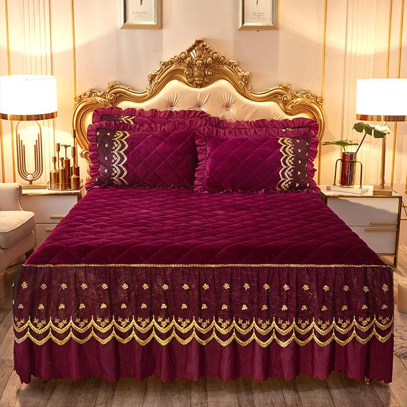 3pcs/set High-grade Crystal Velvet Bed Skirt Pillowcases Three-piece Anti-skid Warm Bedspread Thickened  Bedding