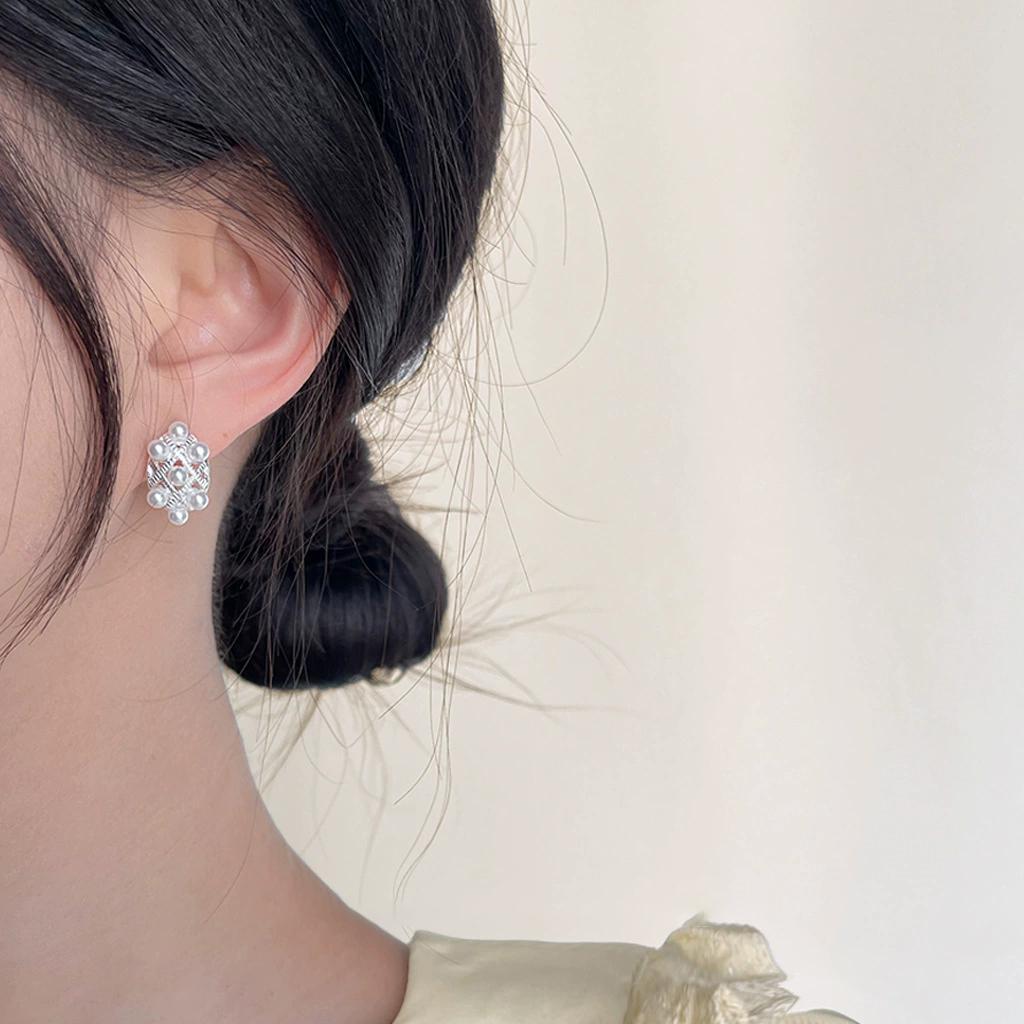 Vintage Ethnic Style Hollow Lace Pearl Ear Stud Piercing Earrings For Women Fashion New Jewelry Gift Party Wedding