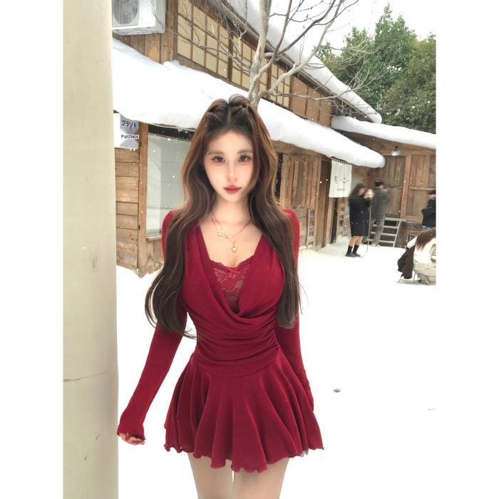 Черное французское короткое платье для полных девушек с драпировкой на шее и кружевной талией - Сексуальный весенне-осенний стиль