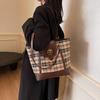 Winter Plaid Large-capacity Bag Women's 2025 New Retro Tote Bag Versatile Casual Backpack