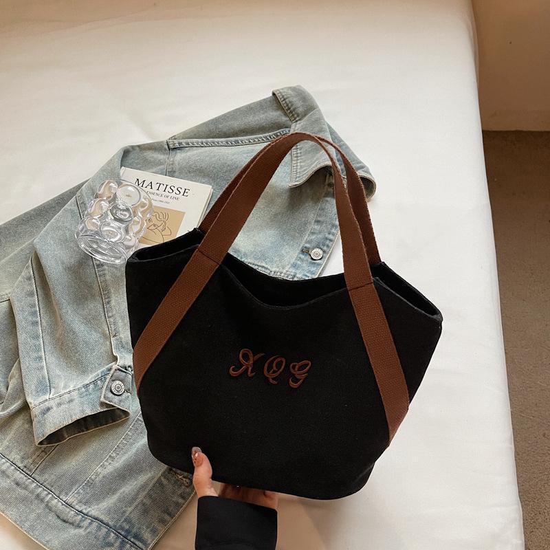 A Large-capacity, Fashionable and Niche Single-shoulder Bag for Women, A Tote Bag for Female Students' Classes