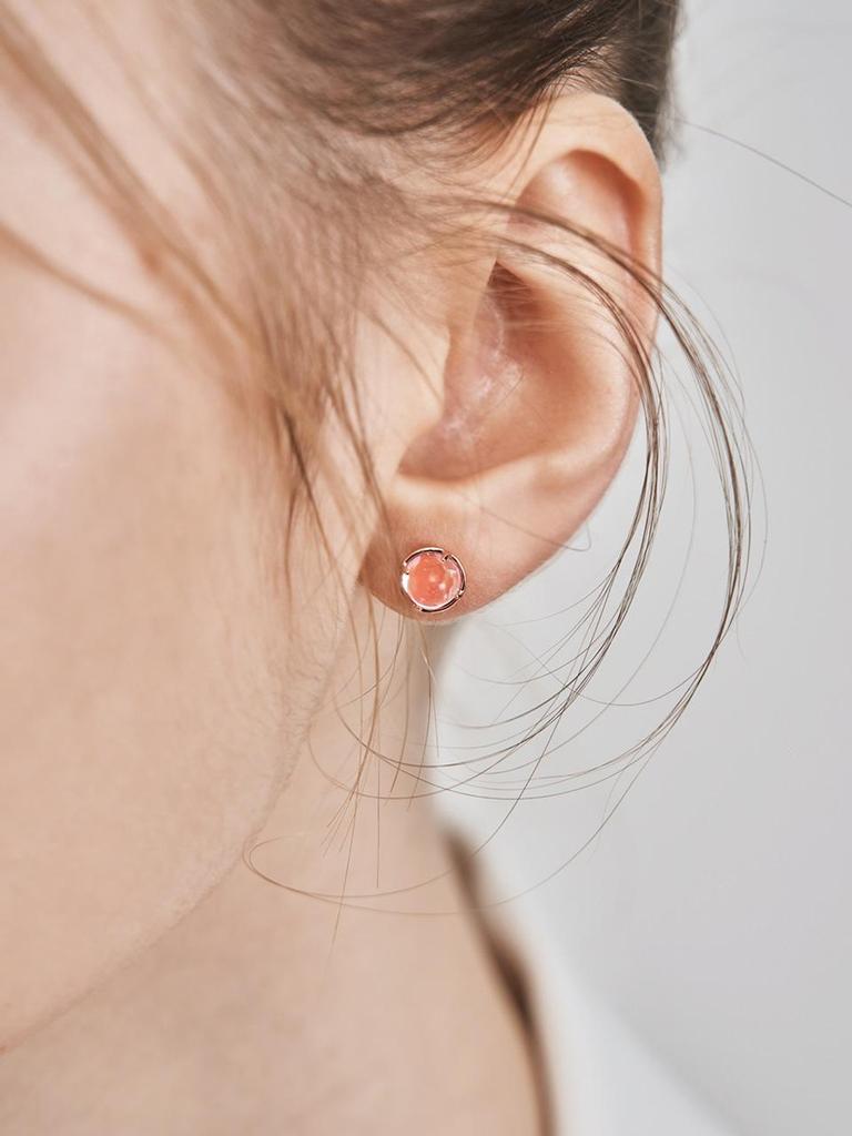 [ELLE Jewelry] Простые круглые серьги-гвоздики с лунным камнем, покрытие 14K ELGPEE519