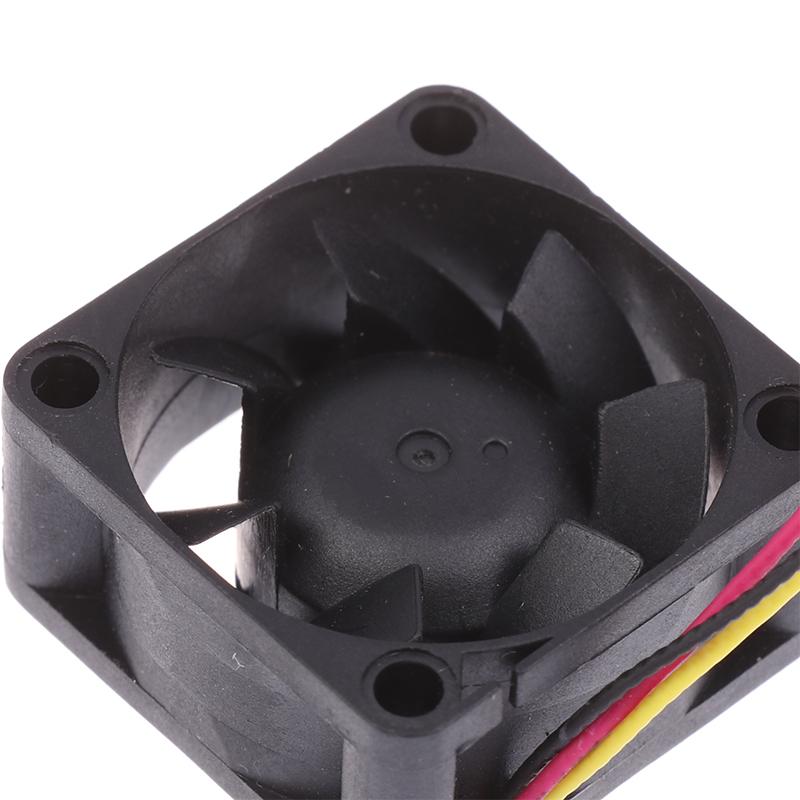 1/3/5 шт. 3015 Миниатюрный бесшумный вентилятор DC12V 0.11A 3 контакта 30X30X15 мм Серверный квадратный охлаждающий вентилятор DIY аксессуары