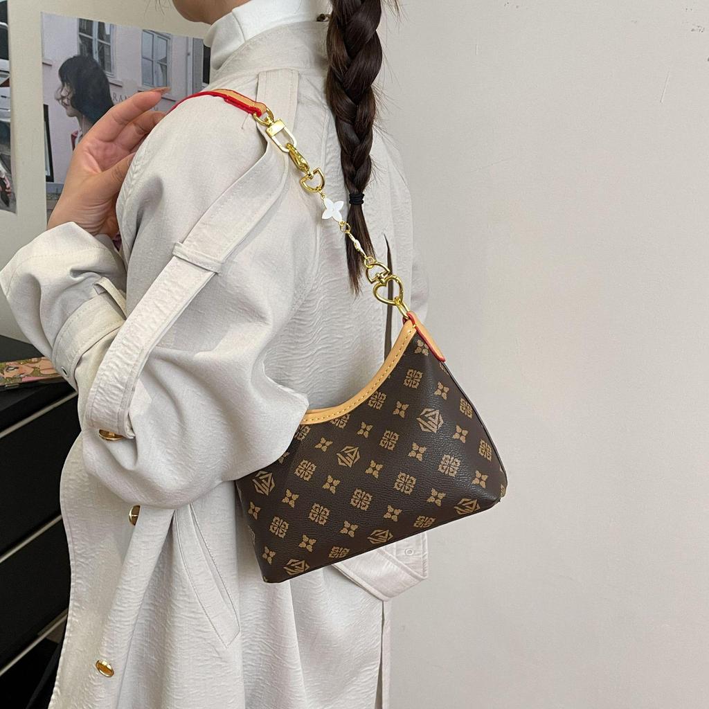 Осень 2025 Высококлассная европейская и американская модная сумка-тоут: Большая вместительность, Повседневная сумка под мышку для поездок на работу, На одно плечо и через плечо.