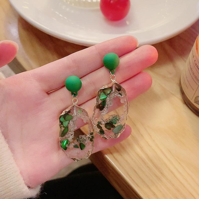 Серьги высокого класса в стиле легкой роскоши с модным и универсальным характером, зеленые ретро-персонализированные серьги