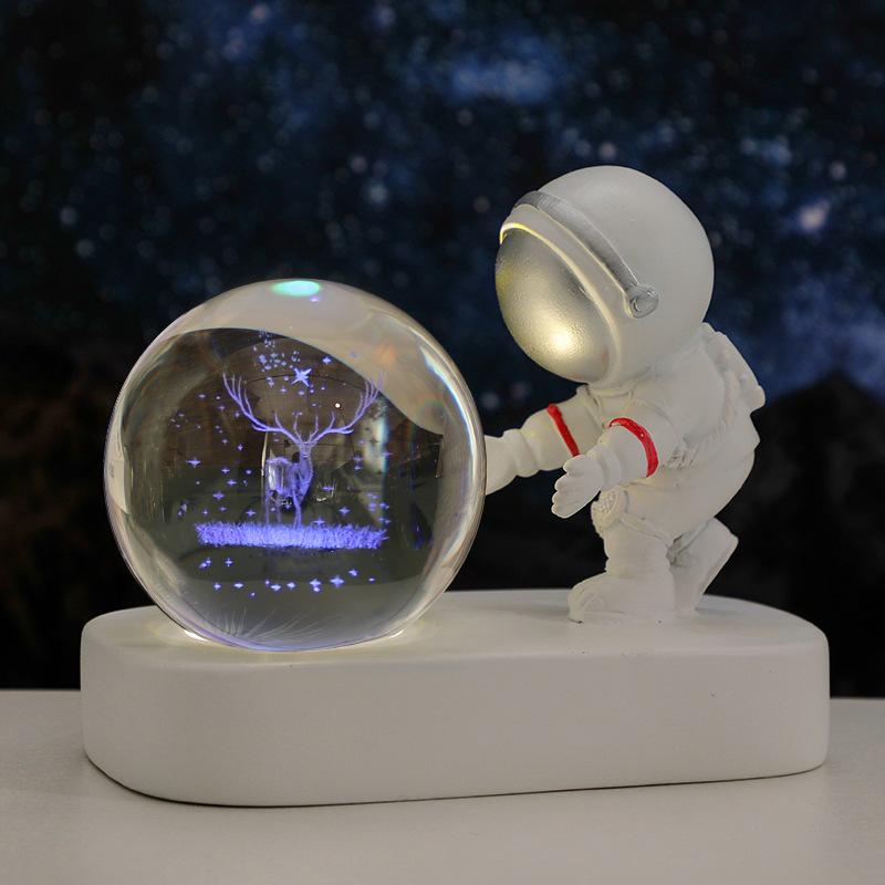 Cross-Border Astronaut Night Light: Starry Sky Crystal Ball with Luminous Base - Perfect Holiday Souvenir and Desktop Ornament.