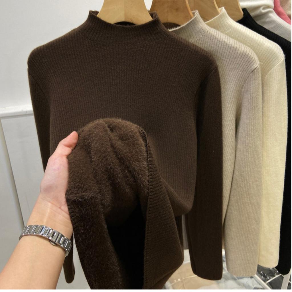 Half High Collar and Thick Velvet Winter Base Sweater for Women, Soft and Stylish, with Warm and Integrated Velvet Sweater Inside