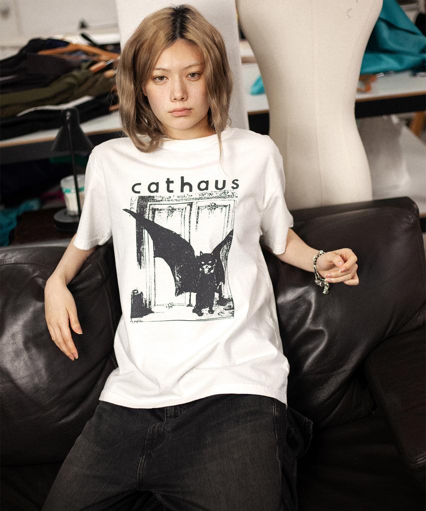 Jeseupigsyeon Cathaus Чай (Белый с оттенком)