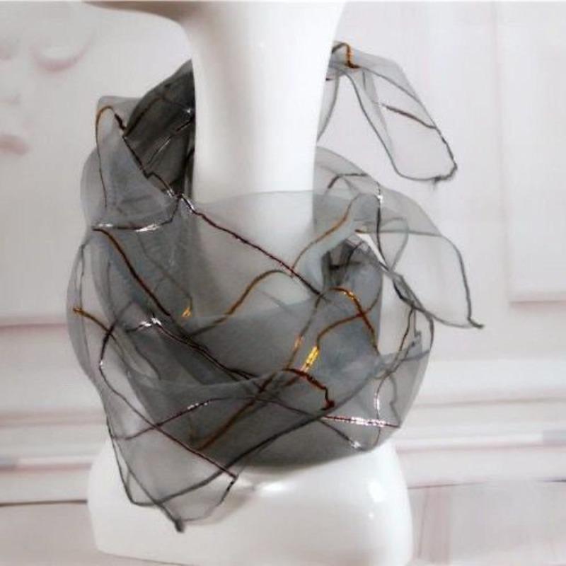 Весенне-летний тонкий женский маленький квадратный шарф, шелковый шарф, украшение из золотой нити, универсальный квадратный шарф 70 * 70