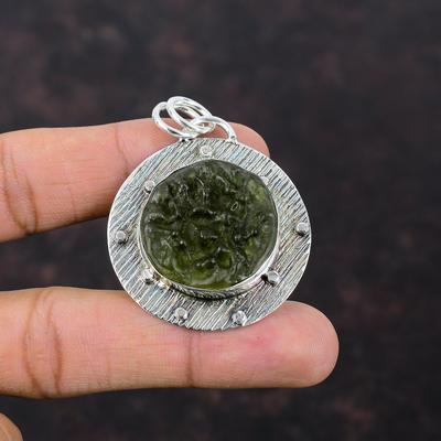 Молдавитовый кулон ручной работы Замечательные ювелирные изделия Подвеска из стерлингового серебра 925 пробы Высокое качество Ювелирные изделия из драгоценных камней Подарок для матери Подвеска из целебного камня