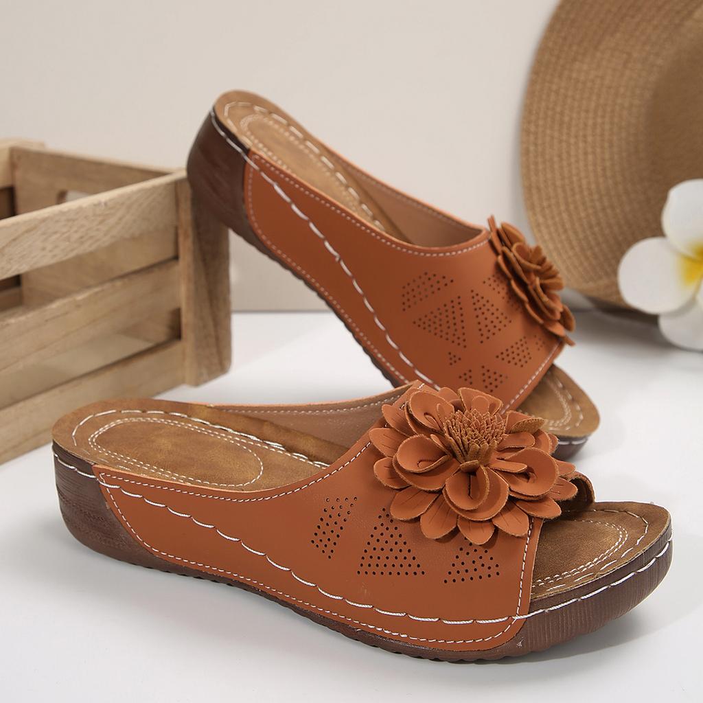 Модные ретро шлепанцы на танкетке с цветочным декором Женские 2025 Лето Толстая подошва Платформа Сандалии Женские Противоскользящие Пляжная обувь Уличные шлепанцы