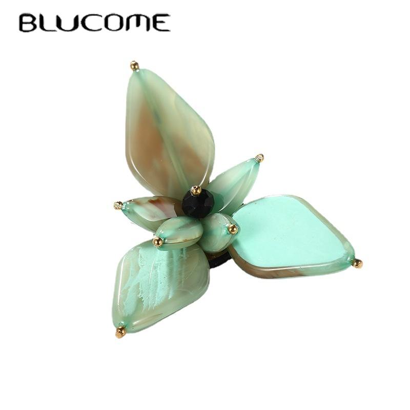 Blucome Acrylic Flower Temperament Brooch Female Accessories Shawl Brooches for Wedding Suit Collar Clip