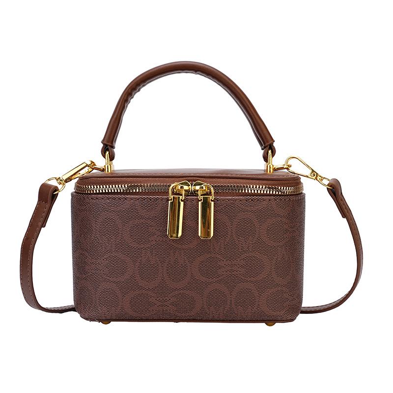 Зимняя мини-сумка кроссбоди на цепочке 2026 года для женщин