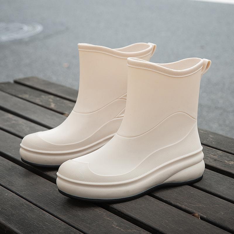 Outdoor Rain Shoes Fashionable Adult Waterproof Shoes Warm Short Rain Boots Women's Velvet Thick-soled Non-slip Versatile Rubber Shoes