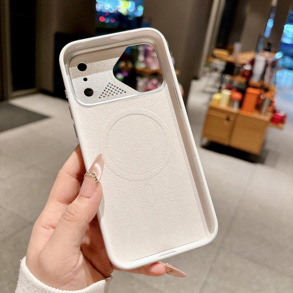 Магнитный чехол из жидкого силикона для iPhone 17 Pro Max с дизайном Apple 16 Dot Matrix из алюминия