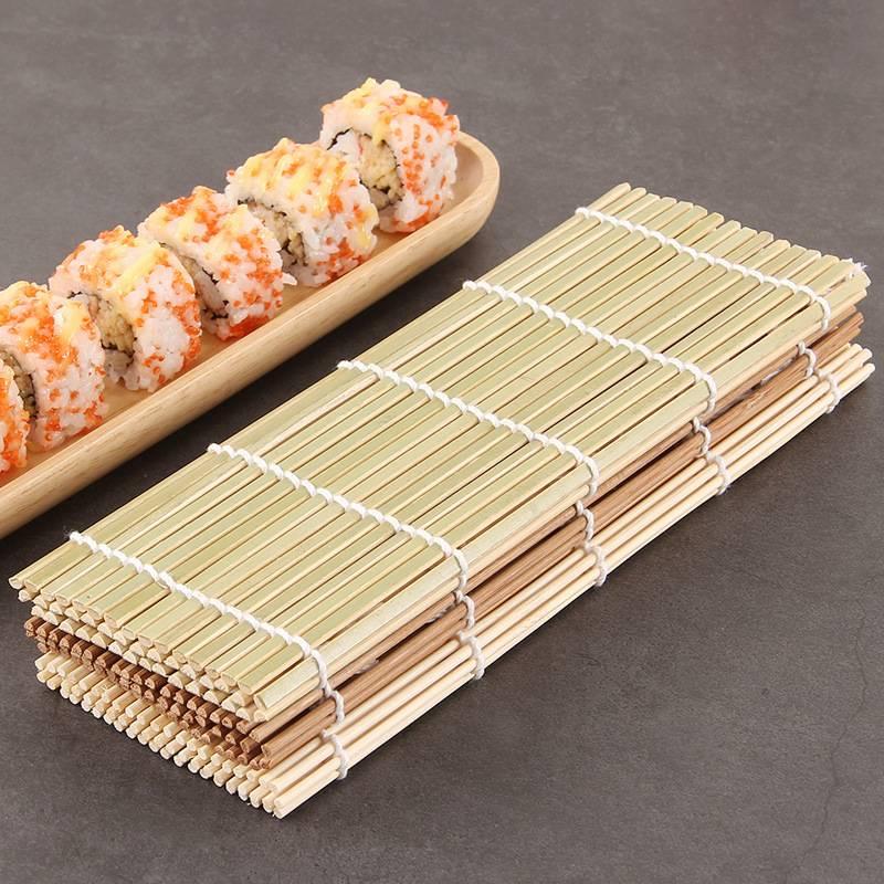 Green-skinned Sushi Rolls Made With Bamboo Sushi Tool Set, Seaweed Rice Mold, Bamboo Sushi Mat