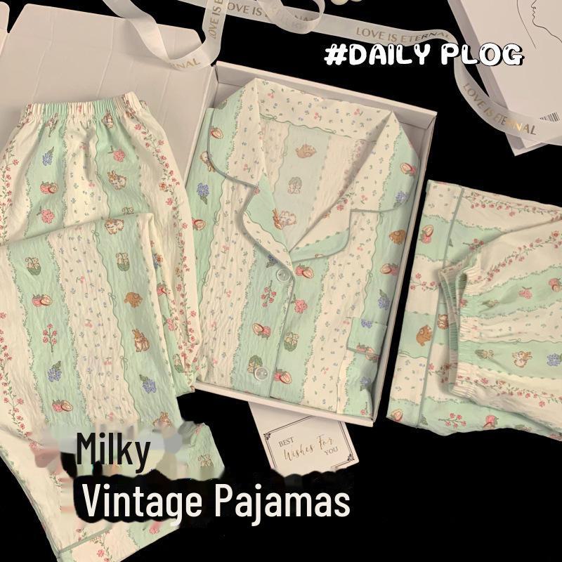 Летняя хлопковая пижама в клетку с цветочным принтом: Женский комплект из трех предметов с коротким рукавом в японском стиле - милая домашняя одежда в стиле интернет-знаменитостей.