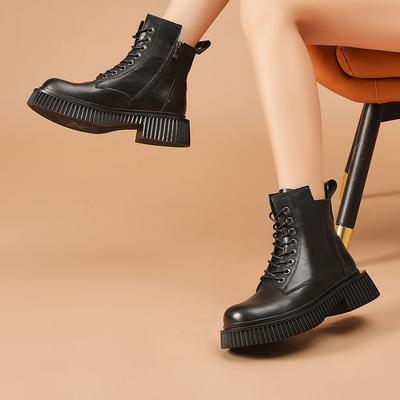 Новые зимние женские кожаные короткие ботинки на шнуровке с круглым носком и средней длиной до икры на мягкой платформе в британском стиле, женские трендовые