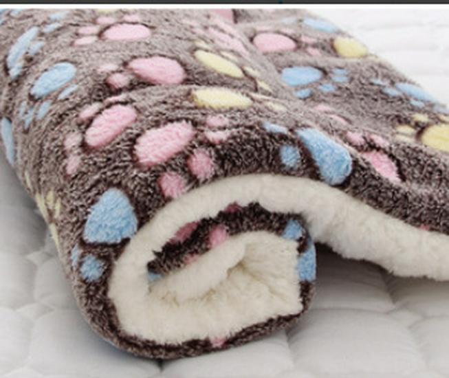 Thick Plush Pet Cushion: Warm Dog & Cat Bed for All Sizes, Ideal for Spring & Winter