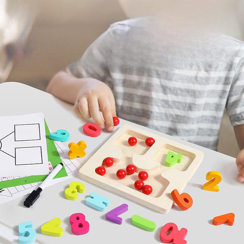 Деревянные пособия по обучению сложению и вычитанию Монтессори – образовательный инструмент для развития логического мышления и арифметических навыков у детей.