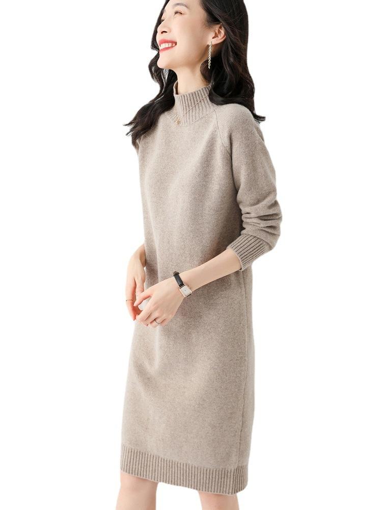 Длинное платье-свитер длиной до колена, женское платье с полувысоким воротником, утепленные теплые трикотажные платья средней длины с низом, весна и осень