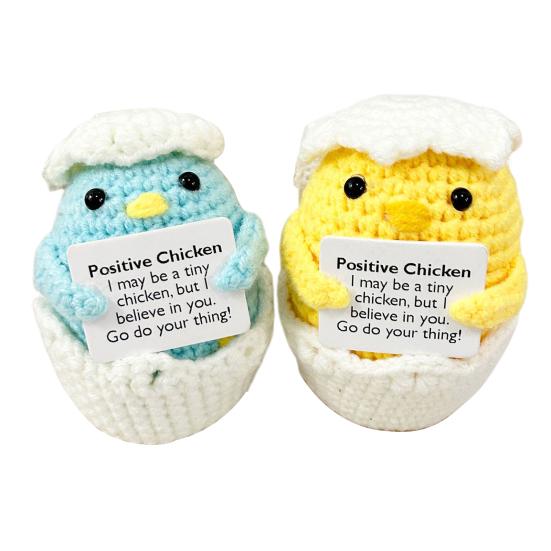 Мини-вязаная крючком курица с позитивной открыткой, ручная работа, пряжа, вязание, сине-желтая кукла, игрушка для снятия стресса, украшение для домашнего офиса и рабочего стола