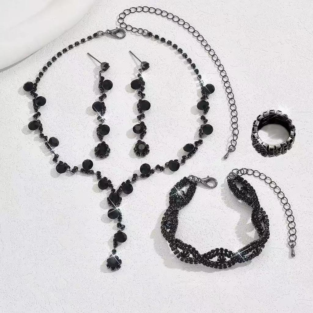 Minimalist European Style Jewelry Set With Water Diamond Embellishments For Women