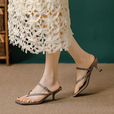 Новые туфли на высоком каблуке, тонкий каблук, модные сандалии-щипки с квадратным носком, котята и шлепанцы.