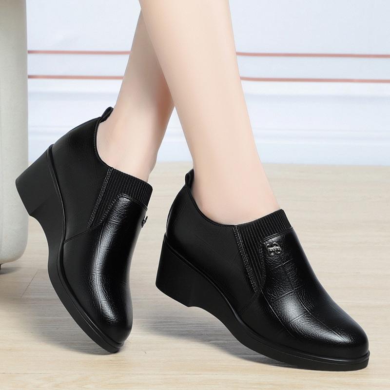 4.5cm Comfortable Deep Mouth Soft Leather Shoes Flexible Loafers Womens Spring Platform Wedges Shoes for Office Mom Work