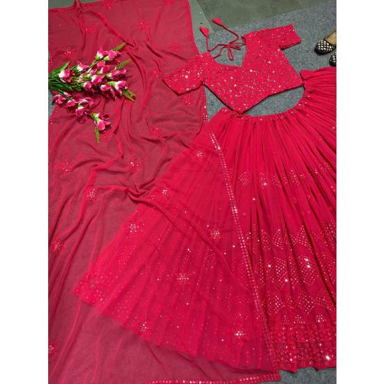 Новая привлекательная и сильно вышитая лехенга с блузкой и дупаттой. (чоли)