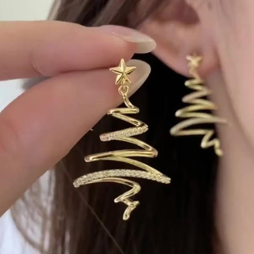1Pair Simple Stylish Christmas Tree Shaped Hanging Earrings For Women Metal Style Yellow Star Exquisite Female Party Jewelry