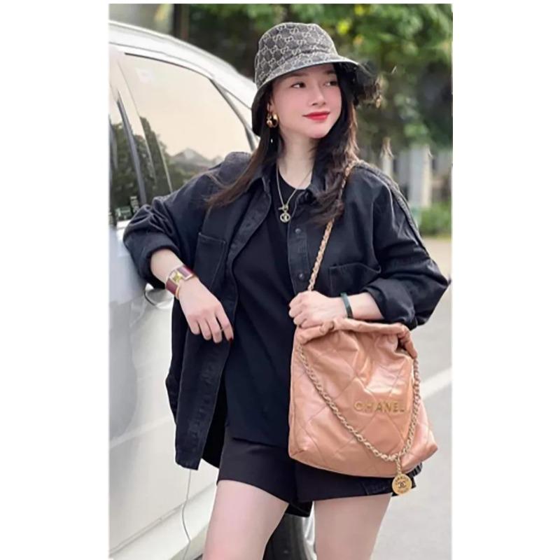 Джинсовая куртка Весна Полностью хлопковая Большие карманы Украшенная свободная версия женской джинсовой куртки в стиле рубашки