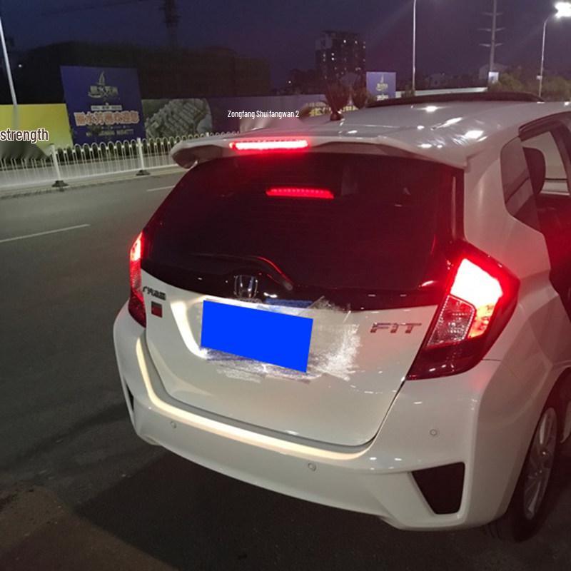 Задний спойлер на крышу Honda FIT, без сверления, 2014-2020, с подсветкой G