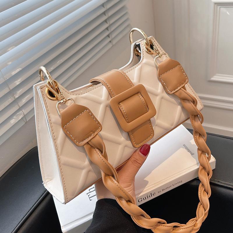 Высококачественная маленькая женская сумка, лето 2024, новая модель, популярный нишевый дизайн в этом году, сумка через плечо под мышкой, универсальная сумка-мессенджер