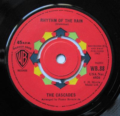 7-дюймовая пластинка CASCADES - Rhythm Of The Rain WB88 Warner Bros. Re 1963 UK Рок Б/У