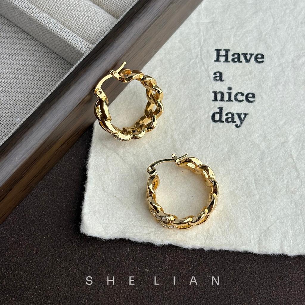 Zhao Ruth zircon interlocking earrings fashion temperament niche ear buckle versatile light luxury high-end earrings