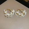 Серьги-кисточки из жемчуга 'Серебряная игла': Ретро цветочный дизайн, милая личность, роскошные серьги-гвоздики для женщин