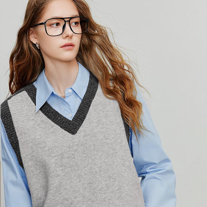 Chuyu Women's V-Neck Color Block Knit Vest