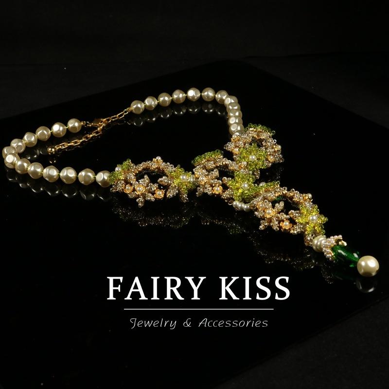 Комплект ожерелья и серег «Тяжелая промышленность» из плетеных рисовых бусин, с подвеской в виде снежинки из изумрудной имитации жемчуга, премиальный темперамент